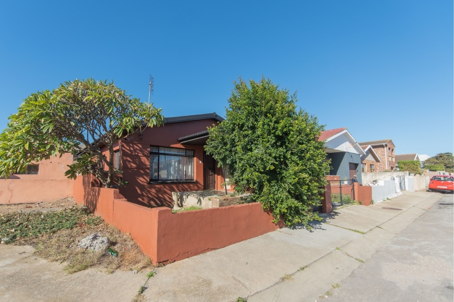2 Bedroom Property for Sale in Korsten Eastern Cape